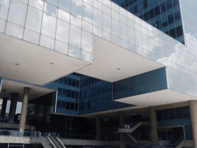 FINANCIAMIENTO Y SEGUROS