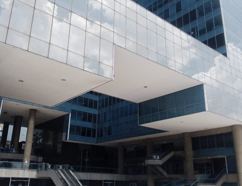 FINANCIAMIENTO Y SEGUROS